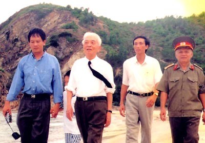 General Giap visits Yen Island when he once returns his native land (Photo: SGGP)